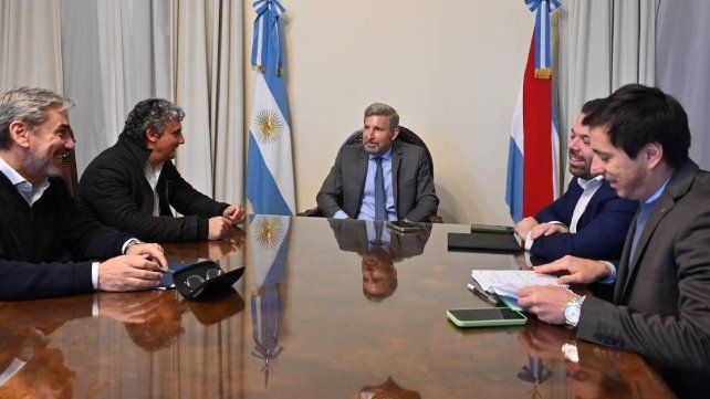 Intendente del PJ pidió a Rogelio Frigerio un adelanto de coparticipación para pagar salarios