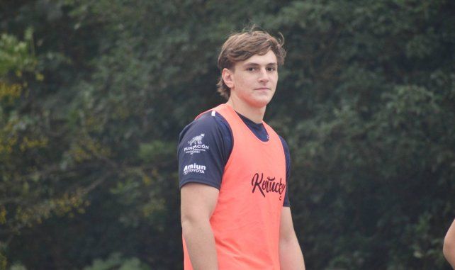 Bautista Benavides de Santa Fe Rugby convocado a la concentración en Hindú Club.