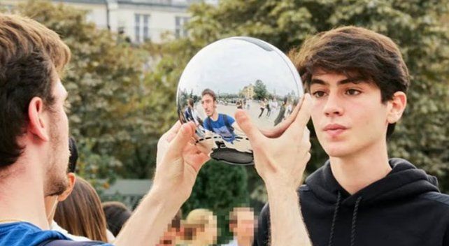 El proyecto de IA Worldcoin despertó polémica en torno a la mirada ética que supone canjear datos personales por criptomonedas