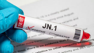 La nueva subvariante JN1 es la prevalente. Casi todos los casos son leves, pero se recomienda sostener la vacunación.&nbsp;