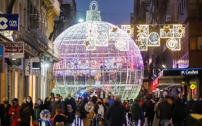 El mundo se ilumina esperando la Navidad