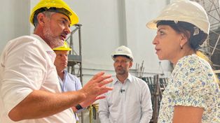 El ministro de Desarrollo Productivo santafesino, Gustavo Puccini, junto a la presidenta de la EPE Anahí Rodríguez repasaron junto a técnicos de la empresa lo invertido en obras durante el verano en Rosario.