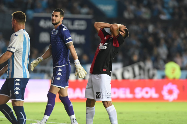 Newells, con un equipo alternativo, hizo su mejor partido del torneo y le ganó 1 a 0 a Racing