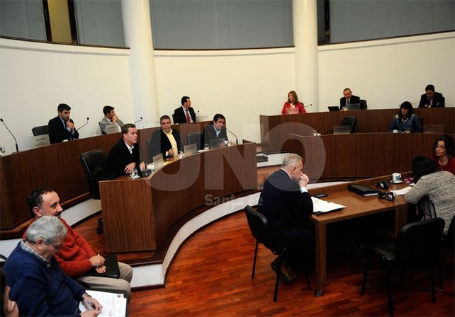 UNO Santa Fe / Manuel Testi