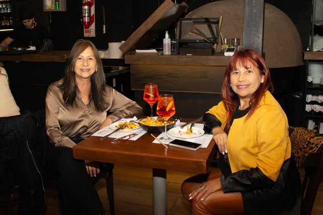 Laura y Alejandra Pucheta