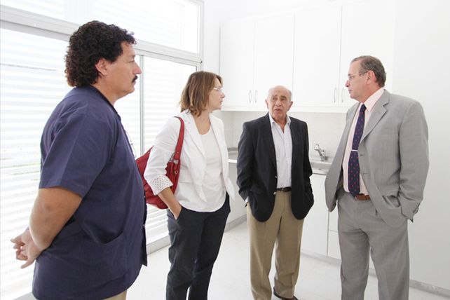 Inspeccionan las obras de los centros de salud en Barrio Acería y San José