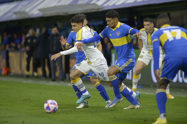 Buonanote fue otra vez de lo mejor que tuvo Central. El juvenil se afianza partido a partido.