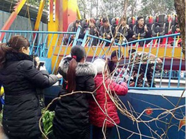 Una chica de 14 años murió al salir eyectada de un juego mecánico