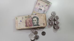 Los kioscos no tienen monedas para reemplazar los billetes de $5