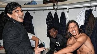 El sueco Zlatan Ibrahimovic confesó que estuvo muy cerca de ficha en Napoli por su admiración a Maradona.