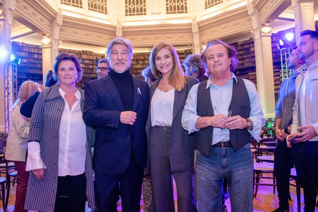 Silvia Bozzi, Pachu Peña, María José Gindre y Marcelo Scalona