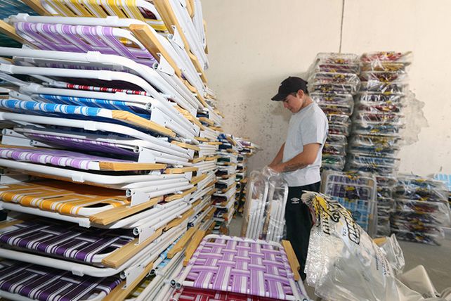 Más de 70 ex limpiavidrios de la ciudad se incorporaron a trabajos formales