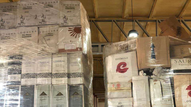 Los productos quedaron en pallets dentro de un depósito. Los interesados pueden gestionar turnos con la sindicatura para verlos.