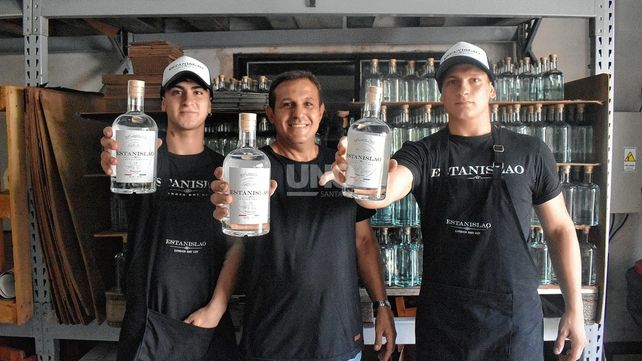 Un gin santafesino se está afianzando por la Argentina: Nuestro proceso productivo es único en el país