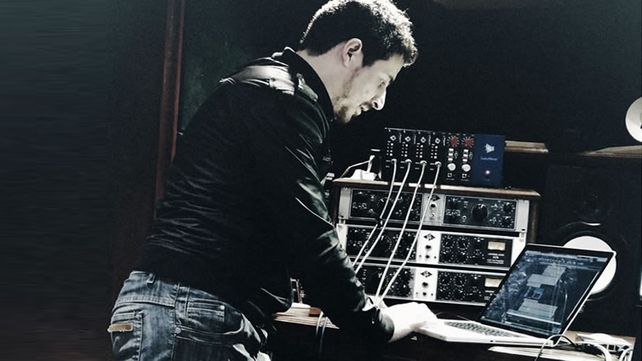 El compositor y arreglador Juan Spano se presenta en el espacio Cuatro elementos
