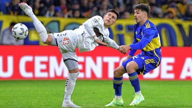 Boca derrota a Platense 2 a 1.