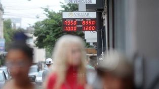 Una casa de cambio y el Banco de Santa Fe vendieron U$D 17.600