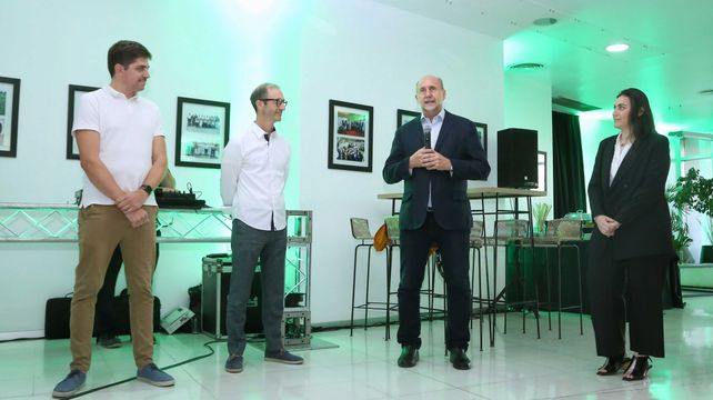 El director ejecutivo de SF500, Francisco Buchara; el CEO de Bioceres, Federico Trucco; el exgobernador Omar Perotti y la exsecretaria Ciencia, Tecnología e Innovación Marina Baima.
