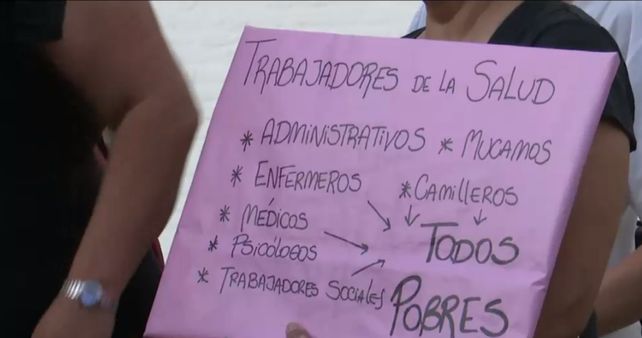 Trabajadores de la salud reclaman por mejores condiciones laborales