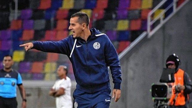 Leandro Romagnoli gana aceptación en la dirigencia de San Lorenzo para seguir al mando del equipo principal.