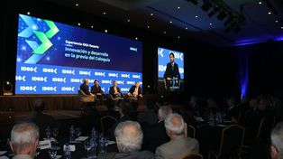 Experiencia Idea. Los gobernadores de Santa Fe, Maximiliano Pullaro, de Entre Ríos, Rogelio Frigerio, y de Córdoba, Martín Llaryora, llamaron a profundizar el papel de la Región Centro en el país.