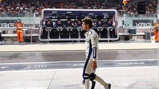 Esta foto la publicó la misma Formula 1: Franco Colapinto pasando por delante de Red Bull. Ahí juega todas sus fichas.