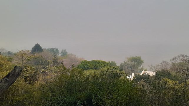 Humo de los incendios en Villa Urquiza