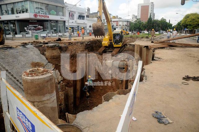 Socavón de Urquiza y Bulevar: la solución definitiva cada vez más cerca
