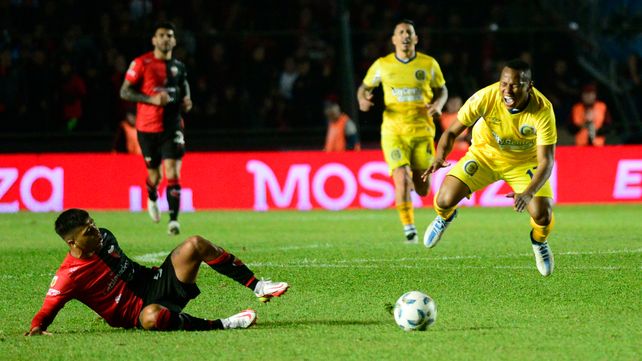 Colón: 1-2. En Santa Fe, Central lo pedía, lo empató con gol de Martínez, pero al final se quedó con las manos vacías.