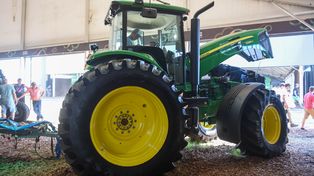 El conflicto salarial de trabajadores de John Deere se profundizó con nuevas medidas.