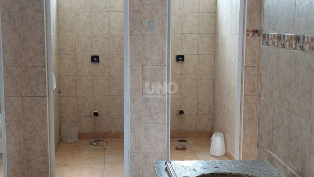 Los ladrones se robaron los sanitarios de los baños tanto de hombres como de mujeres.&nbsp;