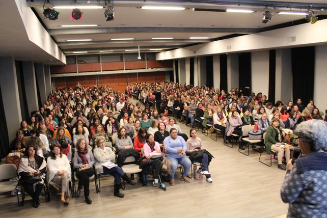 Más de 450 docentes de nivel inicial de toda la provincia se capacitaron en Paraná