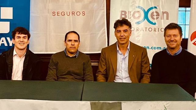 Exhibición de paleta con mundialistas en el Club Rosarino de Paleta