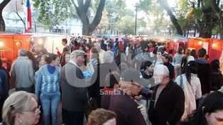 Comenzó el Encuentro Nacional de Artesanos en la plaza Pueyrredón