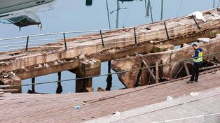 España: más de 300 heridos al hundirse plataforma en festival 
