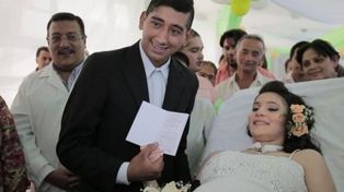 Una joven internada en terapia intensiva se casó en el hospital