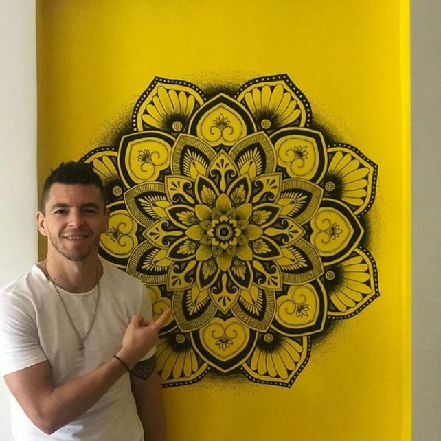 Fútbol: es un artista dentro y fuera de la cancha