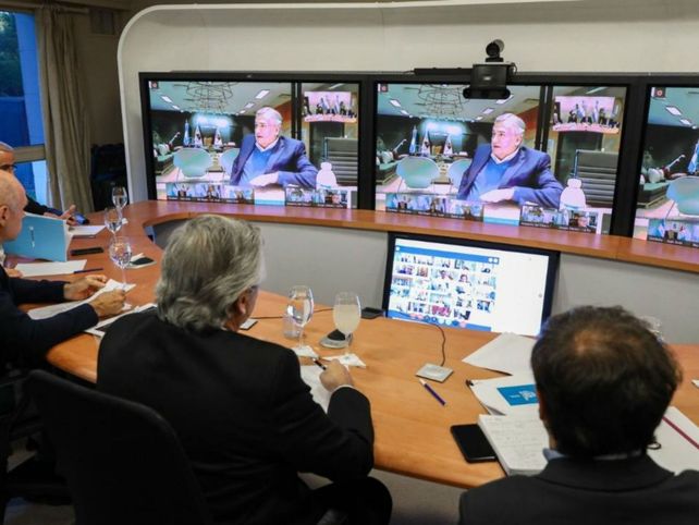 El presidente Alberto Fernández se reunirá mañana con los gobernadores de todo el país para terminar de definir la campaña de vacunación.&nbsp; 
