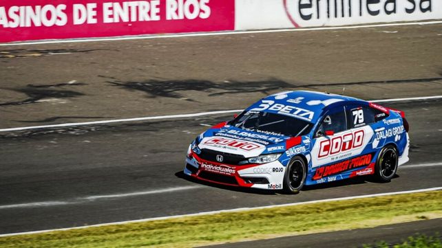 Gran debut de Facundo Chapur en el Larrauri Racing de Granadero Baigorria. Marcó la pole en Paraná