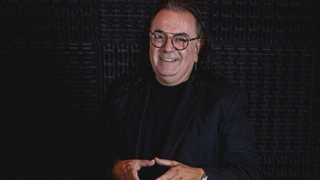 El cantante entrerriano volverá al teatro después de muchos años