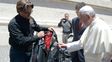 Subastaron Harley Davidson autografiada por el Papa Francisco