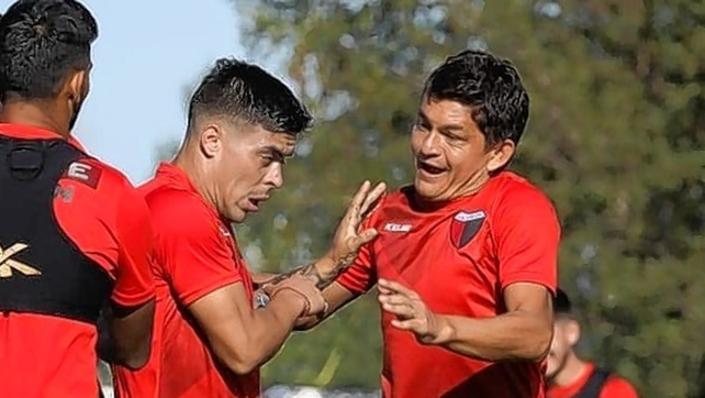 Colón pasó de tener abundancia de delanteros a contar con muy pocos.