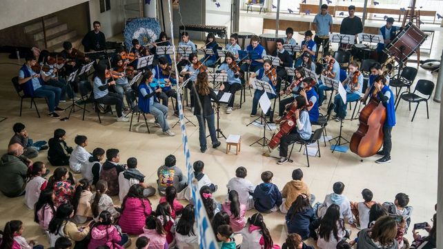 Escuela Orquesta Barrio Ludueña: 20 años transformando vidas con la música