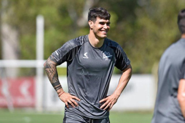 Ezequiel Muñoz, el defensor que suena con fuerza en Unión