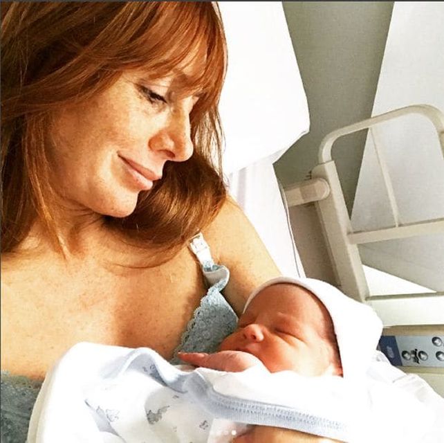 Maby Wells fue mamá a los 47 años y presentó a Bartolomé en las redes sociales
