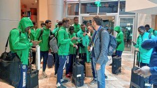 La Selección Sub 20 de Nigeria mostró su malestar al arribar más tarde de lo previsto a San Juan para jugar contra Argentina.
