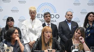 Las senadoras del Frente de Todos Lucía Corpacci, Anabel Fernández Sagasti y Juliana Di Tullio calificaron al fallo de “político”.