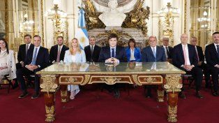 En su primer aniversario, el presidente Javier Milei destacó logros económicos y un futuro esperanzador para Argentina. 10 frases y los anuncios más importantes