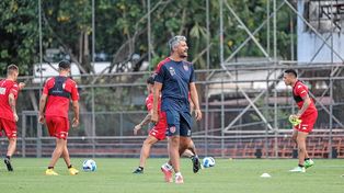 Unión, con cuatro cambios y un nuevo esquema de juego