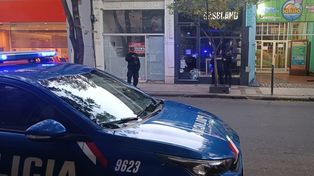 La presencia policial en los locales del centro rosarino.